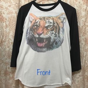 Vintage Tiger Raglan, fits like a Large